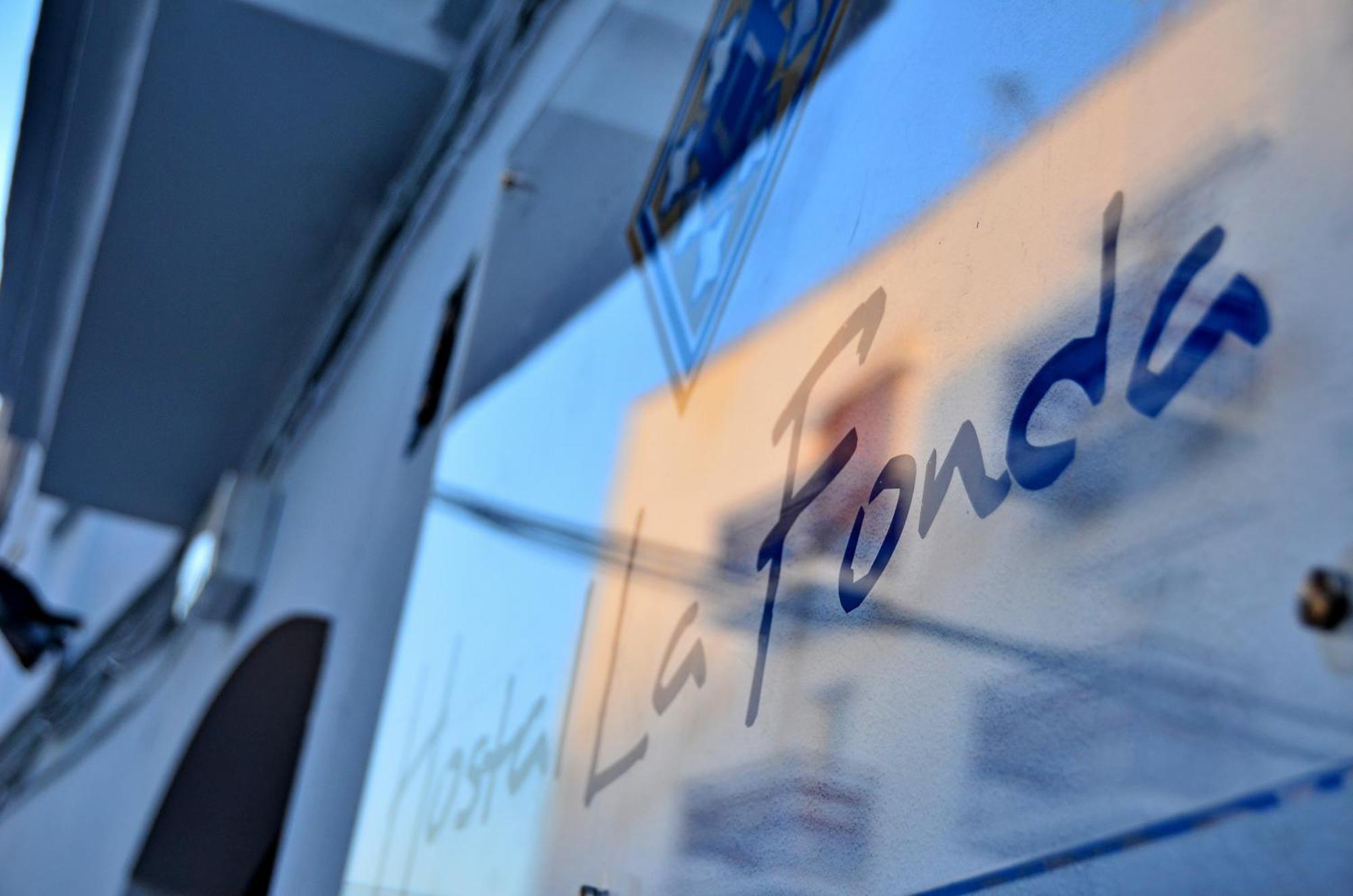 Hostal La Fonda Conil de la Frontera Kültér fotó