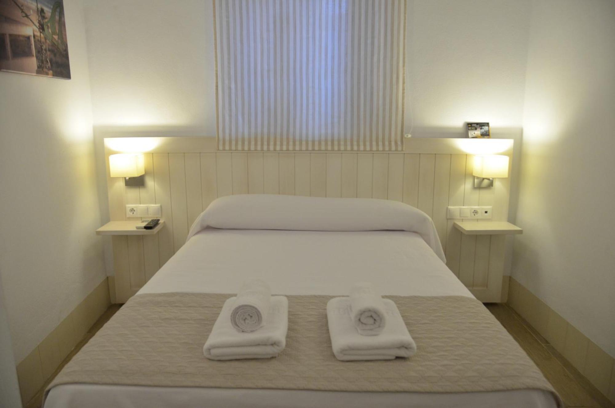 Hostal La Fonda Conil de la Frontera Szoba fotó