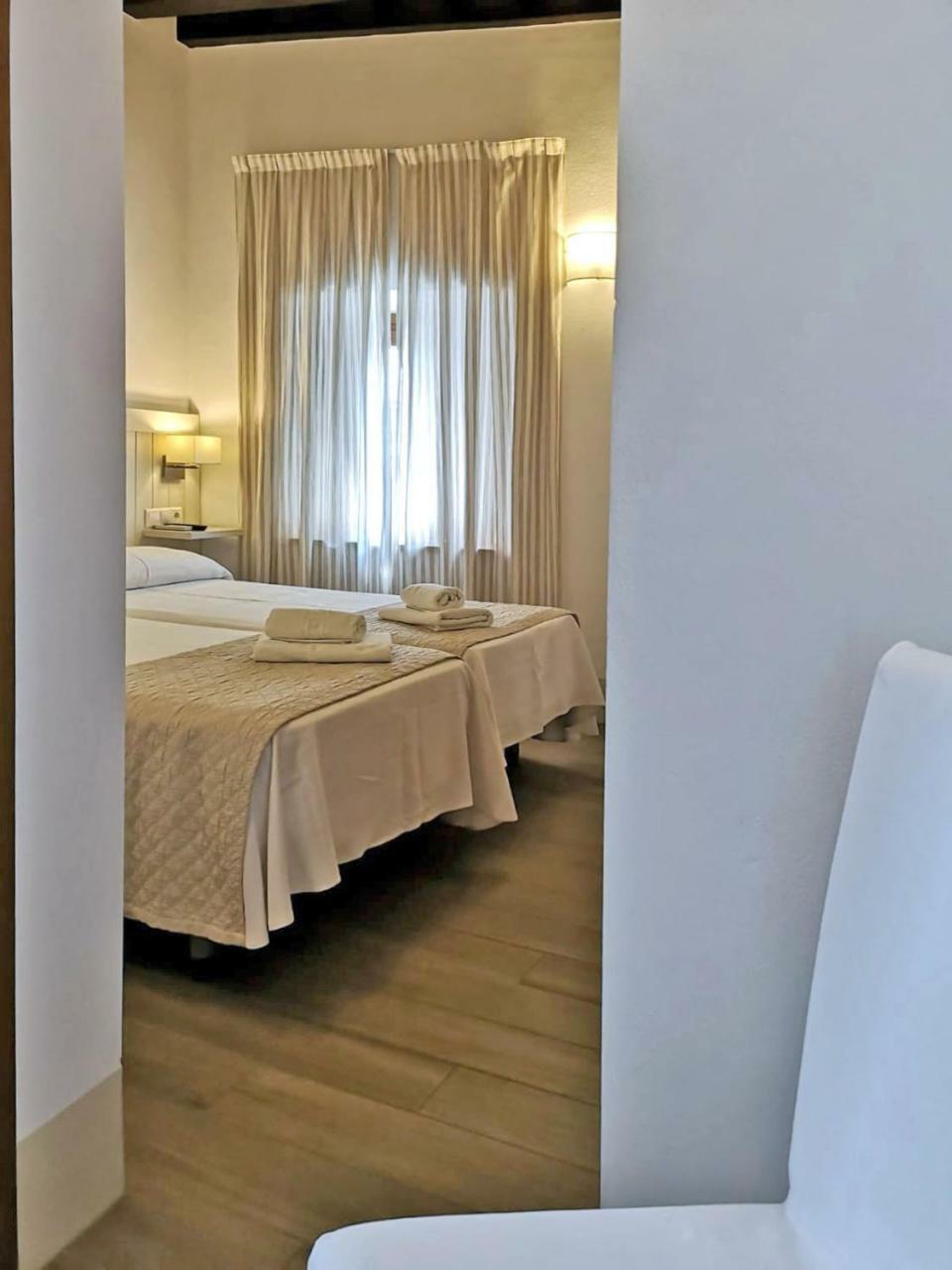 Hostal La Fonda Conil de la Frontera Kültér fotó